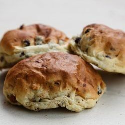 verse krentenbollen